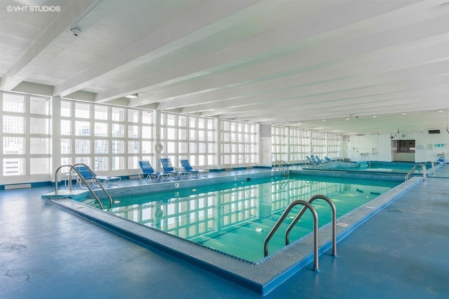535 N Michigan Avenue 3216