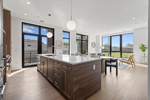 Tiny photo for 1340 W Chestnut Street #301, Chicago, IL 60642 (MLS # 12472455)