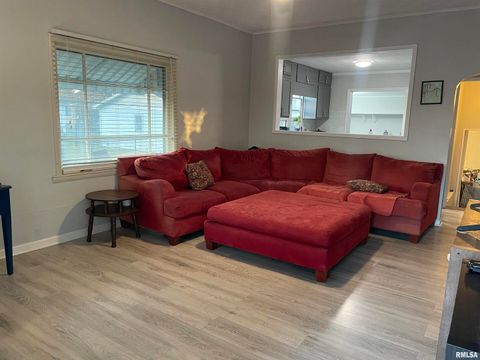 Tiny photo for 1202 E Parham Street, Marion, IL 62959 (MLS # QC4269420)