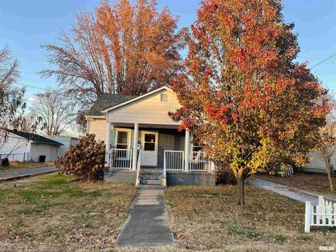 Tiny photo for 1202 E Parham Street, Marion, IL 62959 (MLS # QC4269420)