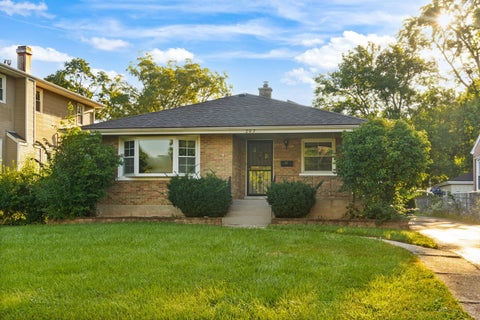 Photo of 207 N Yale Avenue, Villa Park, IL 60181 (MLS # 12760656)