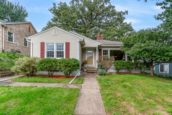 2226 WARREN ST, DAVENPORT, IA 52804 - Image b706dc8f28778ee9d380ef4c3d6ca8ef/3207896997