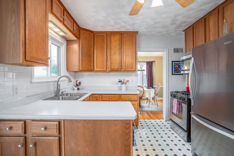 Tiny photo for 2226 Warren Street, Davenport, IA 52804 (MLS # 12765516)