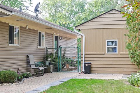 Tiny photo for Carpentersville, IL 60110 (MLS # 12485711)