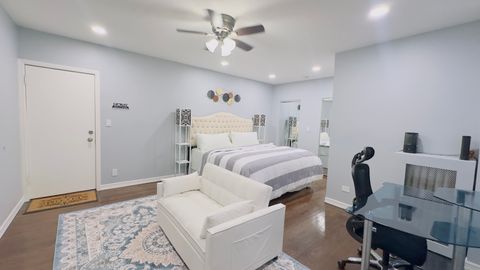 Tiny photo for 1411 W FARWELL Avenue #E2, Chicago, IL 60626 (MLS # 12551654)