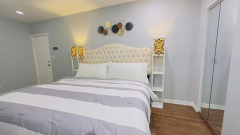 Tiny photo for 1411 W FARWELL Avenue #E2, Chicago, IL 60626 (MLS # 12551654)