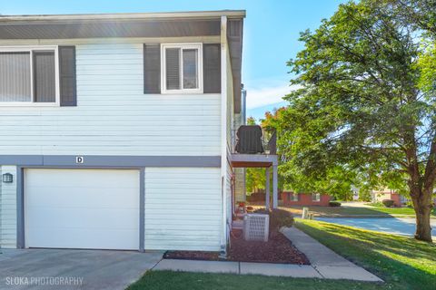 Tiny photo for 2435 Brunswick Circle #D, Woodridge, IL 60517 (MLS # 12490282)