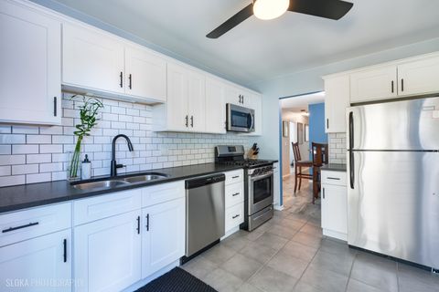 Tiny photo for 2435 Brunswick Circle #D, Woodridge, IL 60517 (MLS # 12490282)
