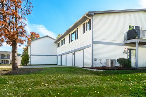 Tiny photo for 2435 Brunswick Circle #D, Woodridge, IL 60517 (MLS # 12490282)