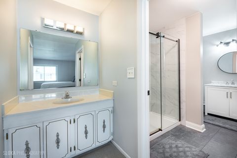 Tiny photo for 2435 Brunswick Circle #D, Woodridge, IL 60517 (MLS # 12490282)