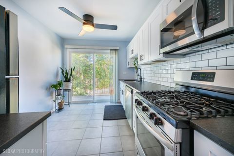 Tiny photo for 2435 Brunswick Circle #D, Woodridge, IL 60517 (MLS # 12490282)