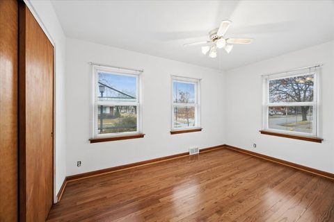 Tiny photo for 645 6th Avenue, La Grange, IL 60525 (MLS # 12585584)