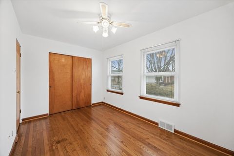 Tiny photo for 645 6th Avenue, La Grange, IL 60525 (MLS # 12585584)