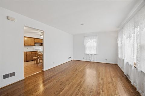 Tiny photo for 645 6th Avenue, La Grange, IL 60525 (MLS # 12585584)