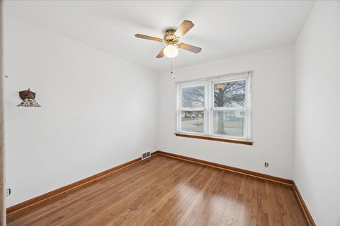 Tiny photo for 645 6th Avenue, La Grange, IL 60525 (MLS # 12585584)