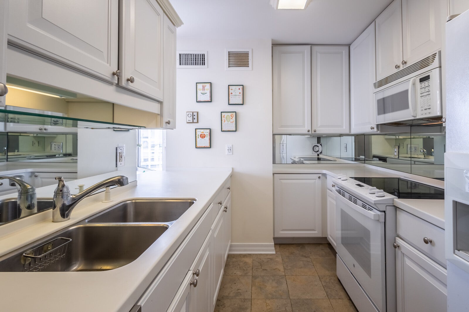 401 E Ontario Street 3309