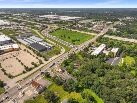 Tiny photo for 319 S Lincolnway Street, North Aurora, IL 60542 (MLS # 12739445)