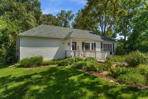 Tiny photo for 319 S Lincolnway Street, North Aurora, IL 60542 (MLS # 12739445)