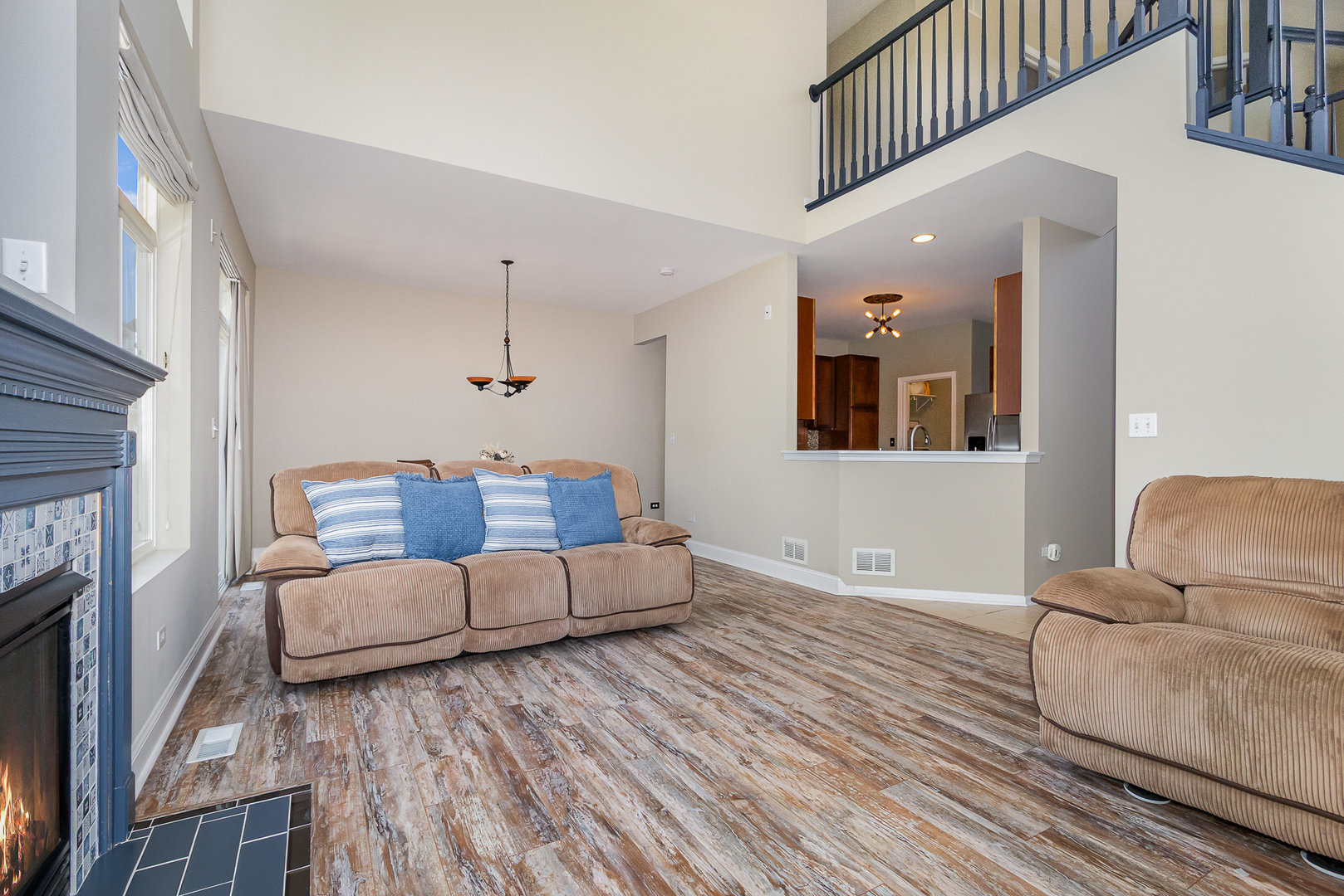 1617 FIELDSTONE Drive S 13-1