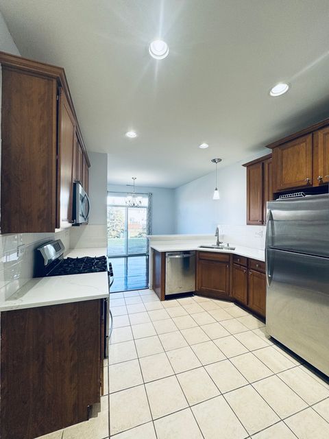 Tiny photo for 524 Majestic Lane, Oswego, IL 60543 (MLS # 12533485)