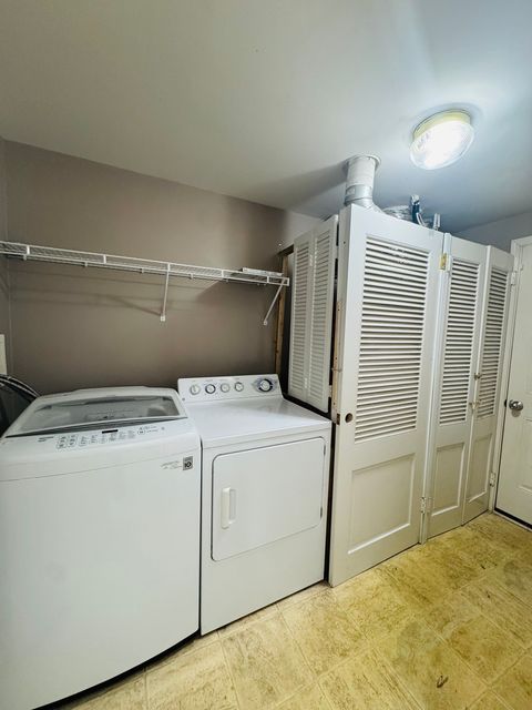 Tiny photo for 524 Majestic Lane, Oswego, IL 60543 (MLS # 12533485)