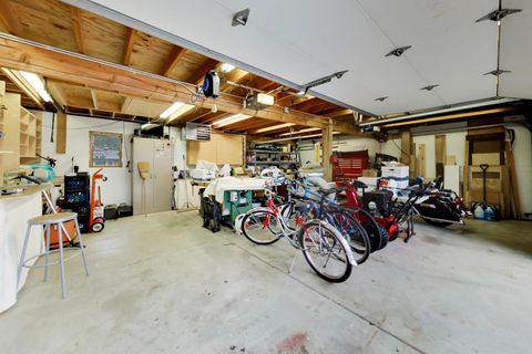 Tiny photo for 940 W Grant Drive, Des Plaines, IL 60016 (MLS # 12633279)