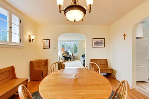 Tiny photo for 940 W Grant Drive, Des Plaines, IL 60016 (MLS # 12633279)