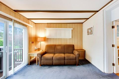 Tiny photo for 940 W Grant Drive, Des Plaines, IL 60016 (MLS # 12633279)