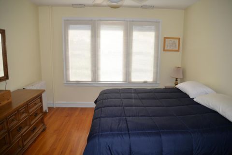 Tiny photo for 940 W Grant Drive, Des Plaines, IL 60016 (MLS # 12633279)