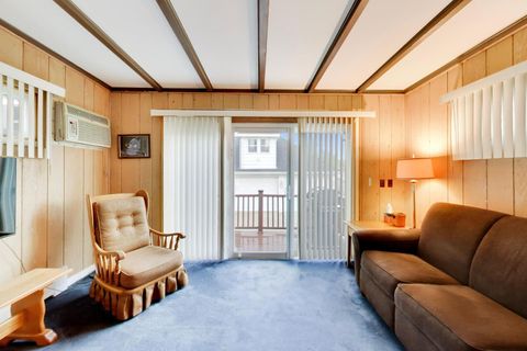 Tiny photo for 940 W Grant Drive, Des Plaines, IL 60016 (MLS # 12633279)