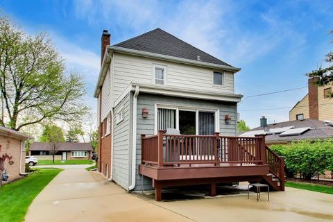 Tiny photo for 940 W Grant Drive, Des Plaines, IL 60016 (MLS # 12633279)