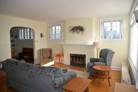 Tiny photo for 940 W Grant Drive, Des Plaines, IL 60016 (MLS # 12633279)