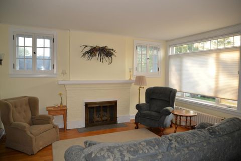Tiny photo for 940 W Grant Drive, Des Plaines, IL 60016 (MLS # 12633279)