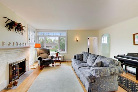 Tiny photo for 940 W Grant Drive, Des Plaines, IL 60016 (MLS # 12633279)