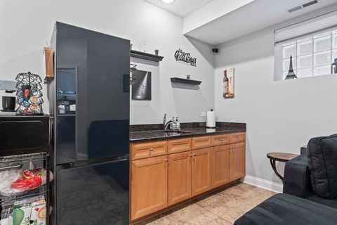 Tiny photo for 3106 S Wells Street #1, Chicago, IL 60616 (MLS # 12568811)