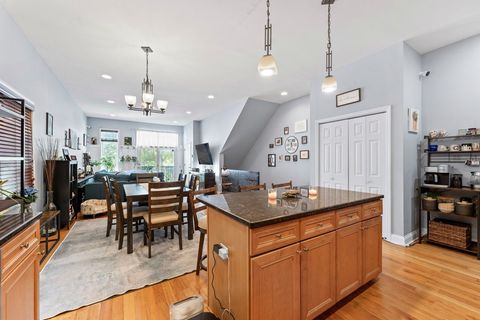 Tiny photo for 3106 S Wells Street #1, Chicago, IL 60616 (MLS # 12568811)