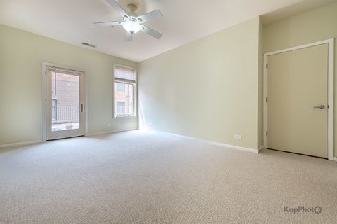 Tiny photo for 915 S Oak Park Avenue #1B, Oak Park, IL 60304 (MLS # 12539381)
