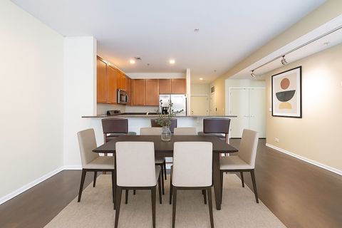 Tiny photo for 915 S Oak Park Avenue #1B, Oak Park, IL 60304 (MLS # 12539381)