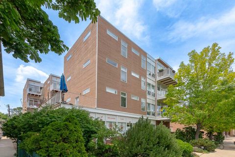 Tiny photo for 915 S Oak Park Avenue #1B, Oak Park, IL 60304 (MLS # 12539381)