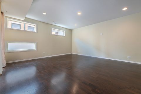 Tiny photo for 915 S Oak Park Avenue #1B, Oak Park, IL 60304 (MLS # 12539381)