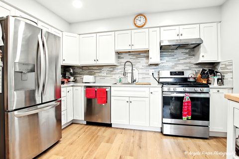 Tiny photo for 207 N Creekside Trail #B, McHenry, IL 60050 (MLS # 12475390)