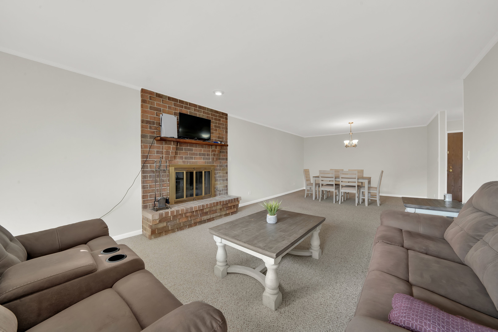 601 Lake Hinsdale Drive 301