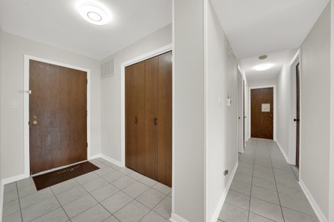 Tiny photo for 601 Lake Hinsdale Drive #301, Willowbrook, IL 60527 (MLS # 12469822)