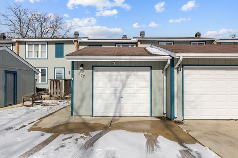 Tiny photo for 237 Pinewood Lane, Bloomingdale, IL 60108 (MLS # 12552507)
