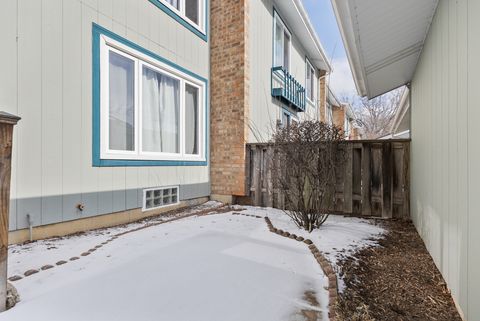 Tiny photo for 237 Pinewood Lane, Bloomingdale, IL 60108 (MLS # 12552507)