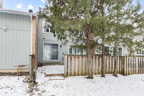 Tiny photo for 237 Pinewood Lane, Bloomingdale, IL 60108 (MLS # 12552507)