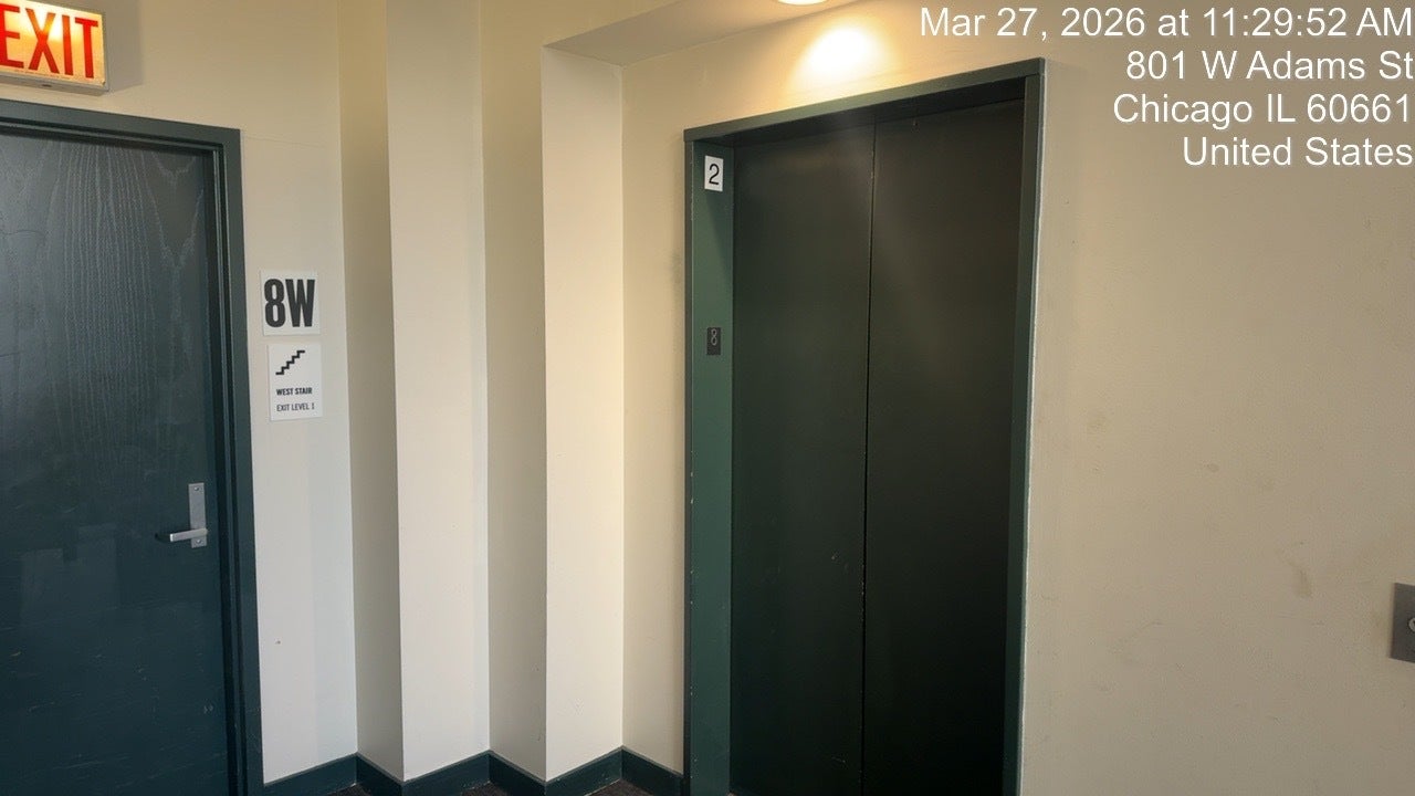 801 W Adams Street 800