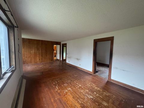 Tiny photo for 1534 39TH Street, Rock Island, IL 61201 (MLS # QC4268822)