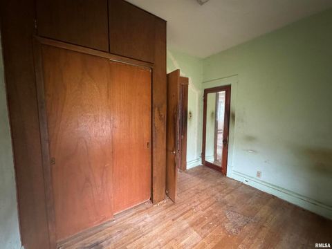 Tiny photo for 1534 39TH Street, Rock Island, IL 61201 (MLS # QC4268822)