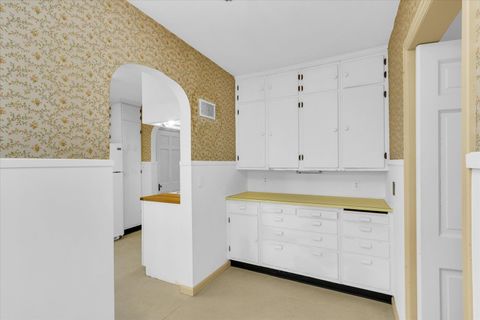 Tiny photo for 1207 S BUSEY Ave, Urbana, IL 61801 (MLS # 12546482)